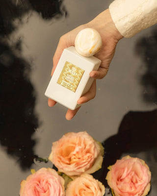 WHITE AMBER - CAVE